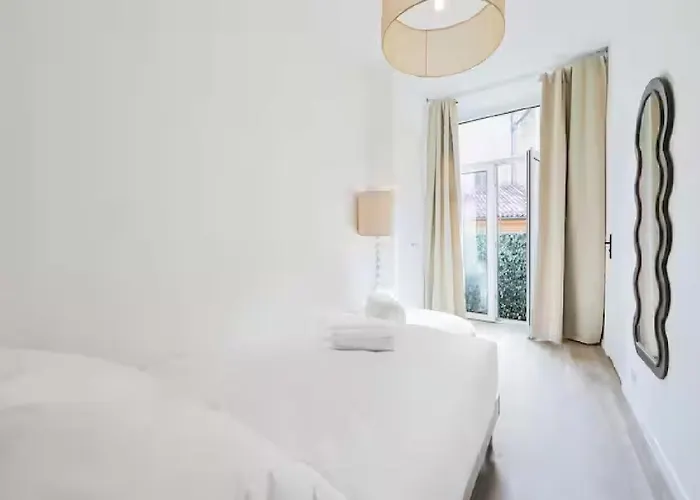 Elegance & Confort Au Coeur Du Vieux Lägenhet